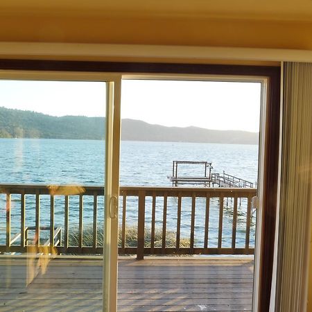 Overlooking Clearlake From The Living Room Exterior photo