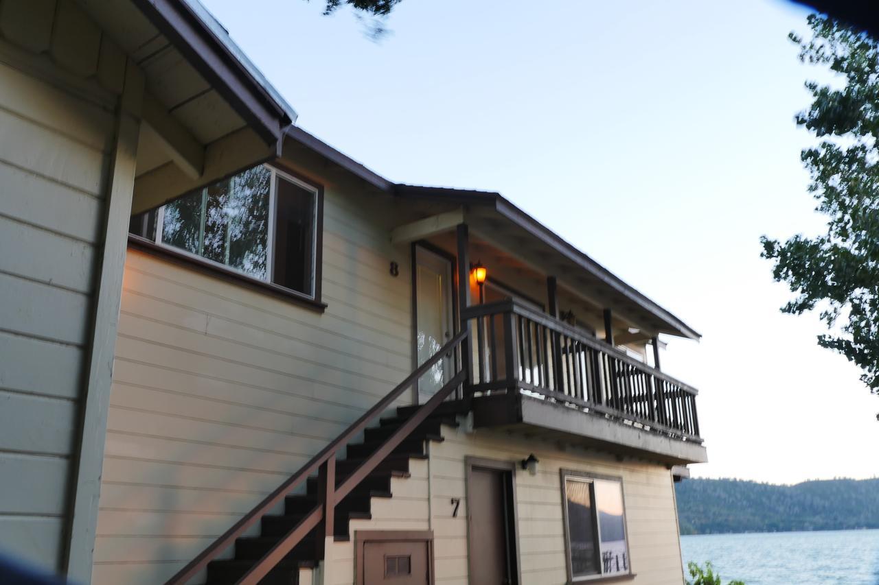 Overlooking Clearlake From The Living Room Exterior photo