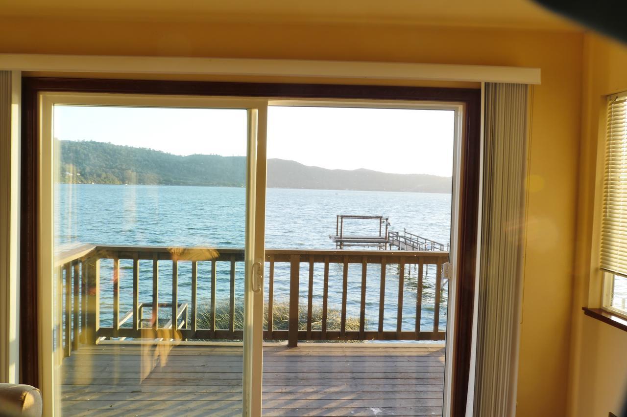 Overlooking Clearlake From The Living Room Exterior photo