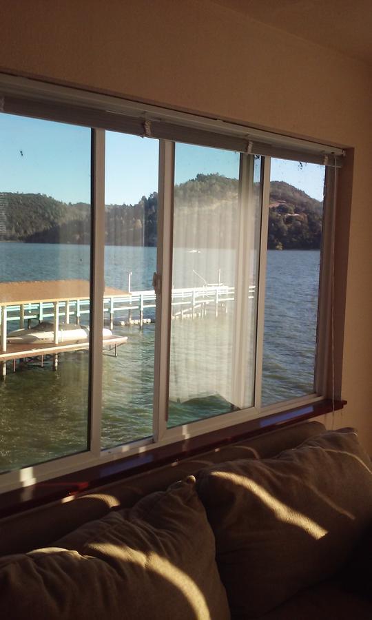 Overlooking Clearlake From The Living Room Exterior photo